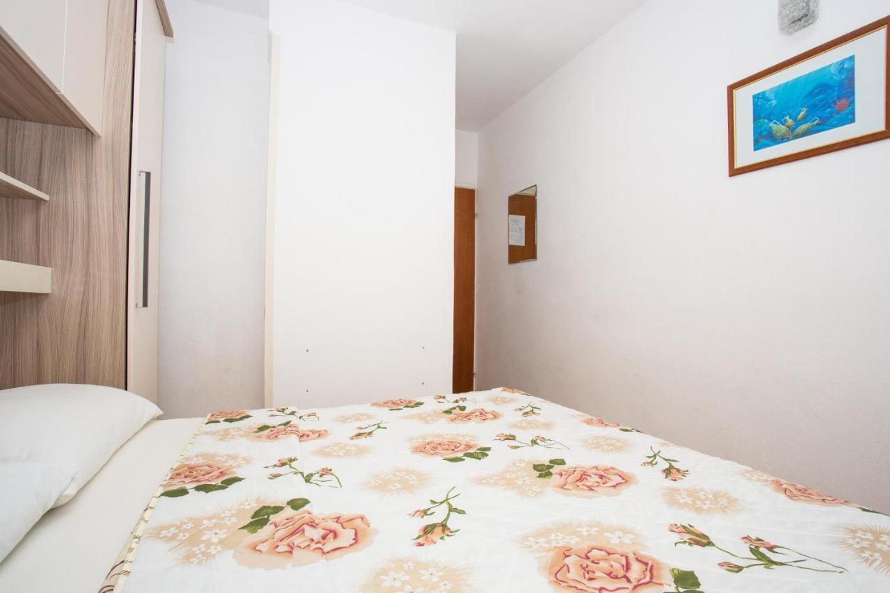 Rooms Katica B&B Rab Town Zewnętrze zdjęcie